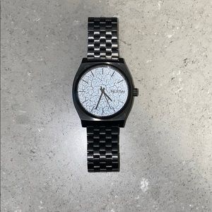 Nixon time teller watch